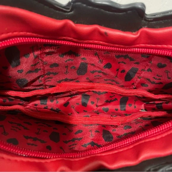 Crossbody Black Red Bat Vampire Purse Bag Spirit Halloween Grunge Punk Gothic - Picture 8 of 10